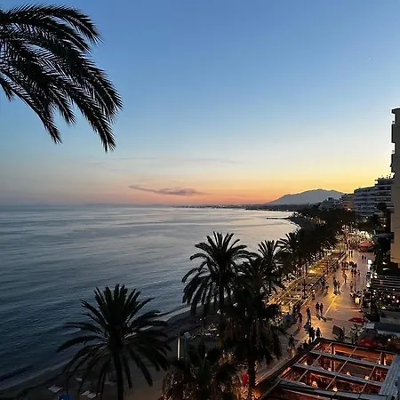 Marbella Beachfront Apartment Exterior photo